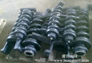 现代215-7挖掘机张紧油缸的结构、功能与维护指南